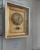 Nástenné rámové hodiny z rokov 1830 - 1850, z obdobia biedermeieru